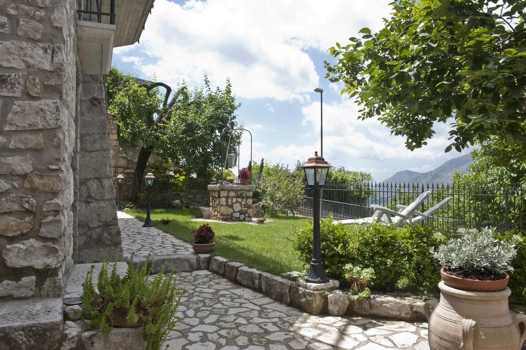 Casa Vacanze "Pietra Viva" Castelnuovo Parano Exterior foto