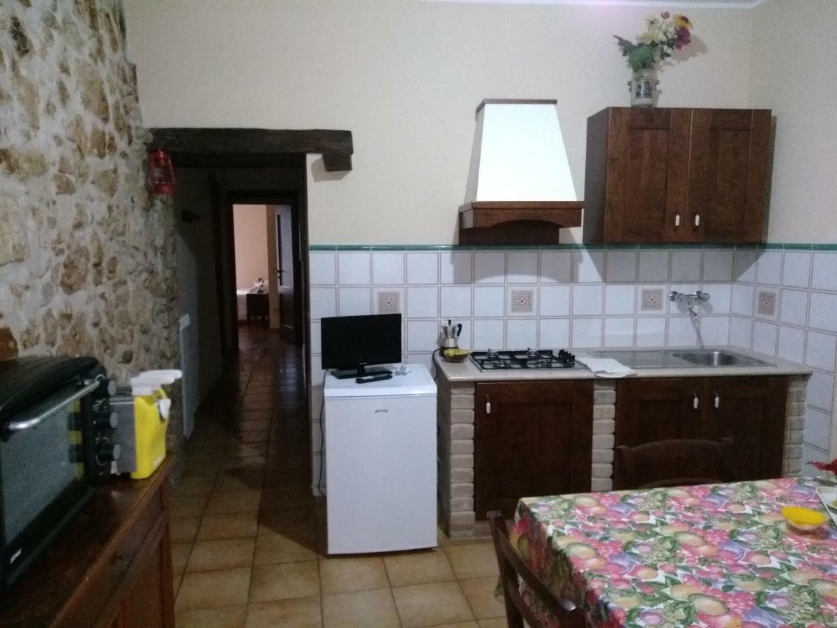 Casa Vacanze "Pietra Viva" Castelnuovo Parano Exterior foto