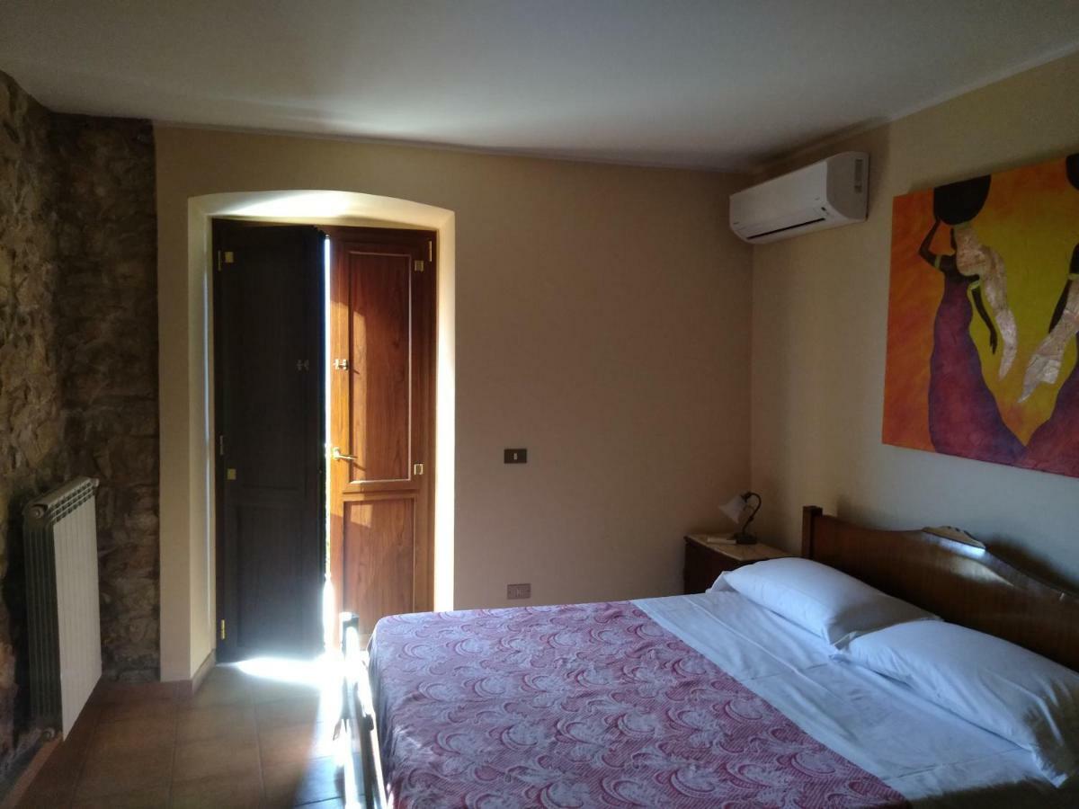 Casa Vacanze "Pietra Viva" Castelnuovo Parano Exterior foto